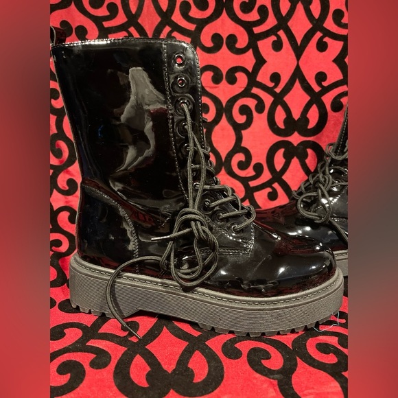 Women’s Patent Leather Combat Boots - Picture 11 of 11